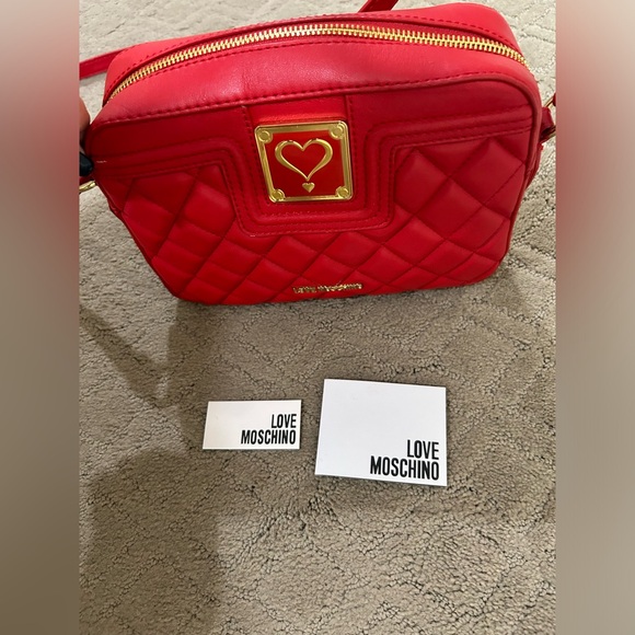 Love Moschino woman’s Polyurethane quilted logo Crossbody Bag Red - Picture 3 of 16